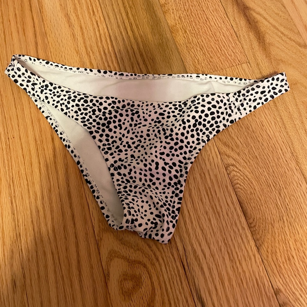 Black, spotted, swim bottoms